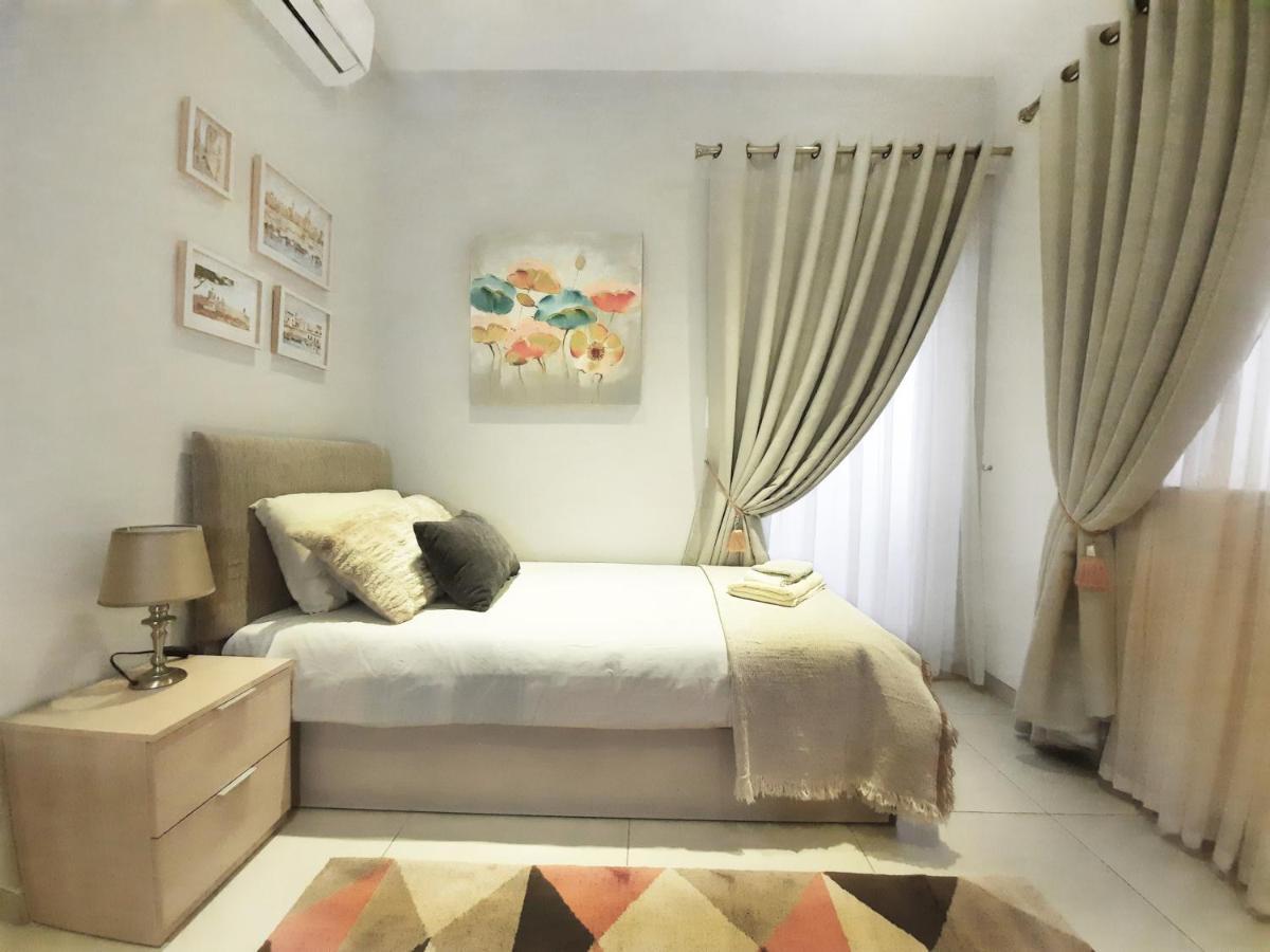 Cozy Rooms - Great Bus Connections - Free Parking Mosta Exterior foto